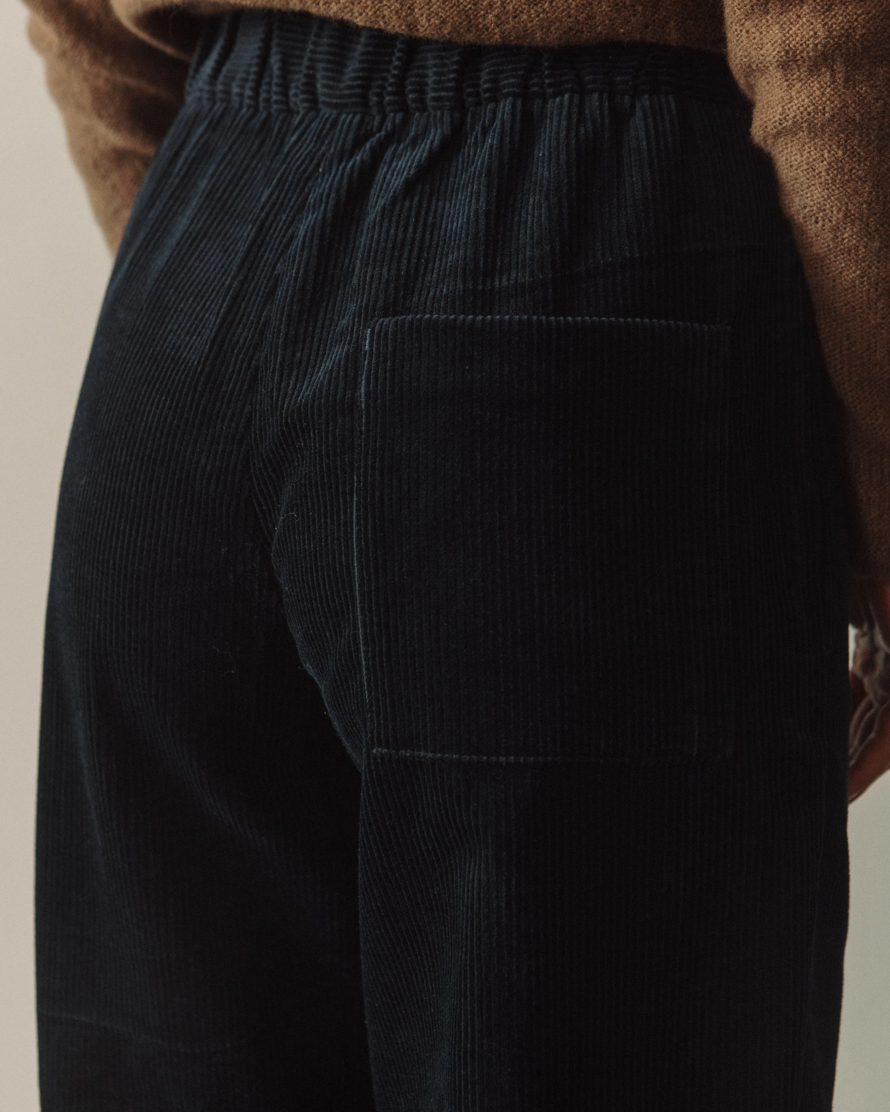 7115 Corduroy Elastic Pull-Up Trouser, Navy Black