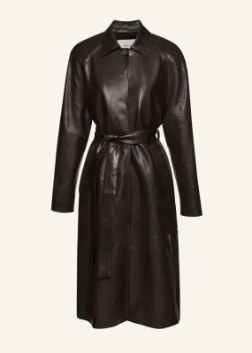 Belted leather coat in brown