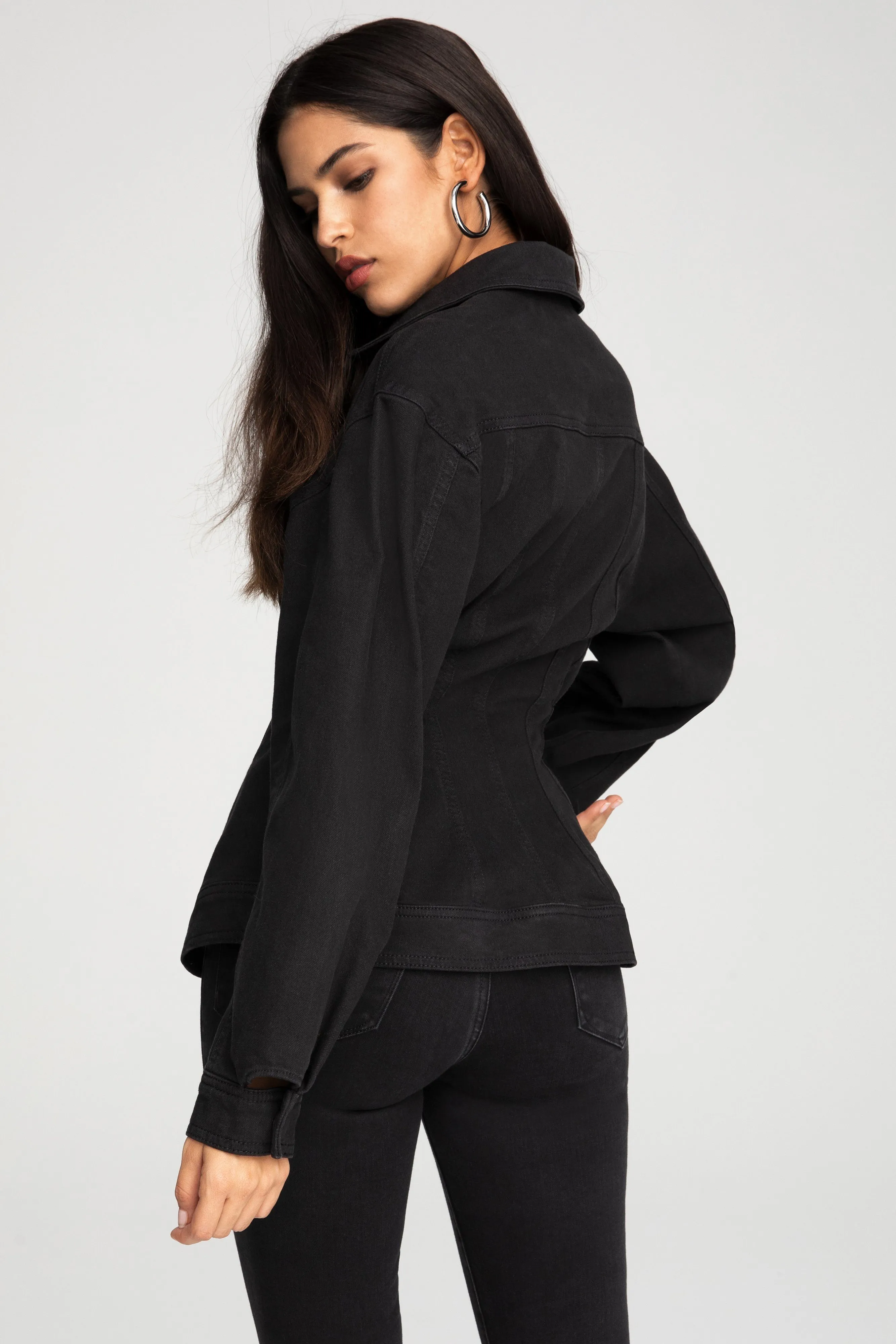 CONTOUR JACKET | BLACK001