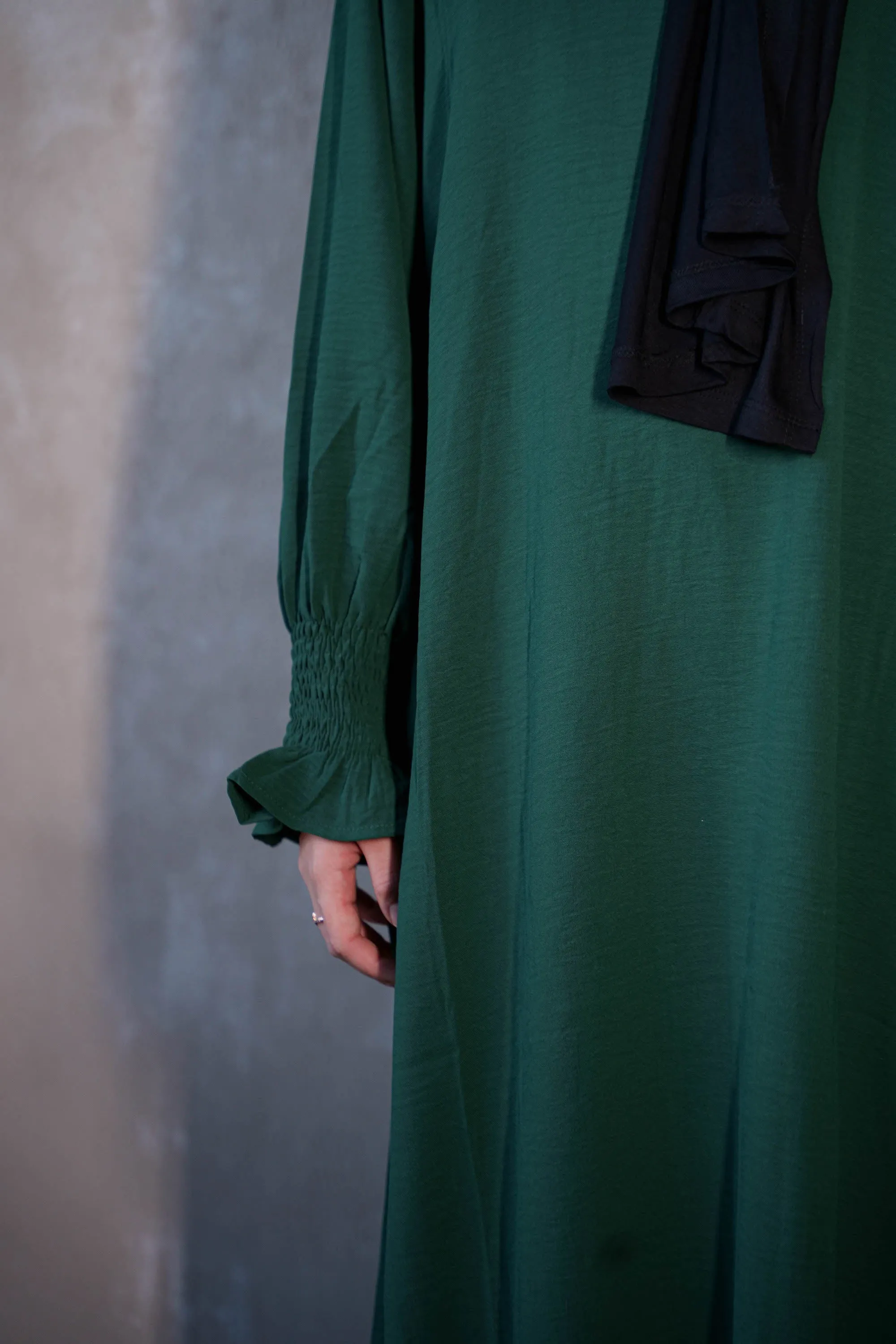 Dark Green Ruched Cuff Bell Sleeves Abaya Maxi Dress