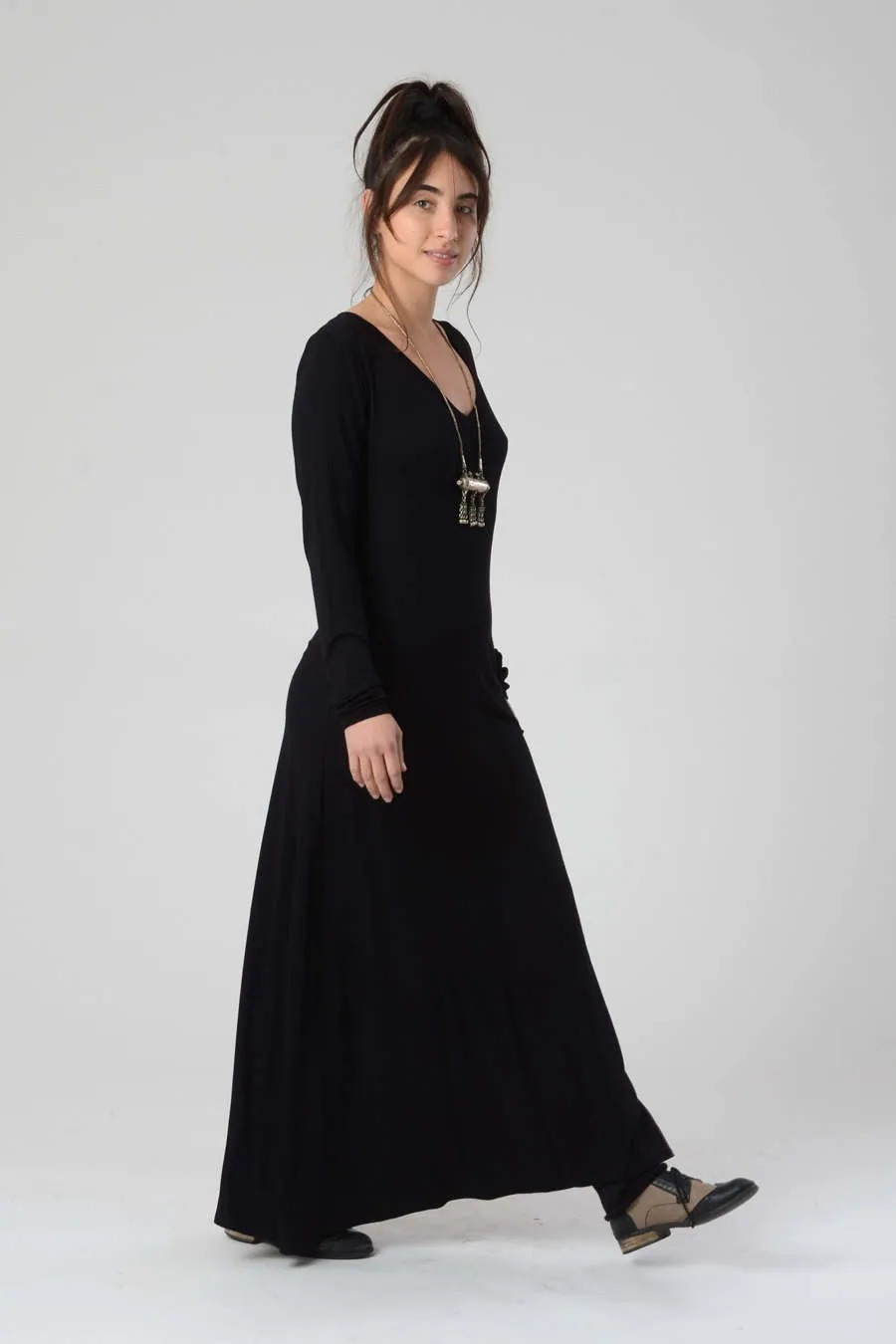 Long Sleeve Black Maxi Dress with Pockets