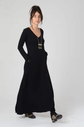 Long Sleeve Black Maxi Dress with Pockets