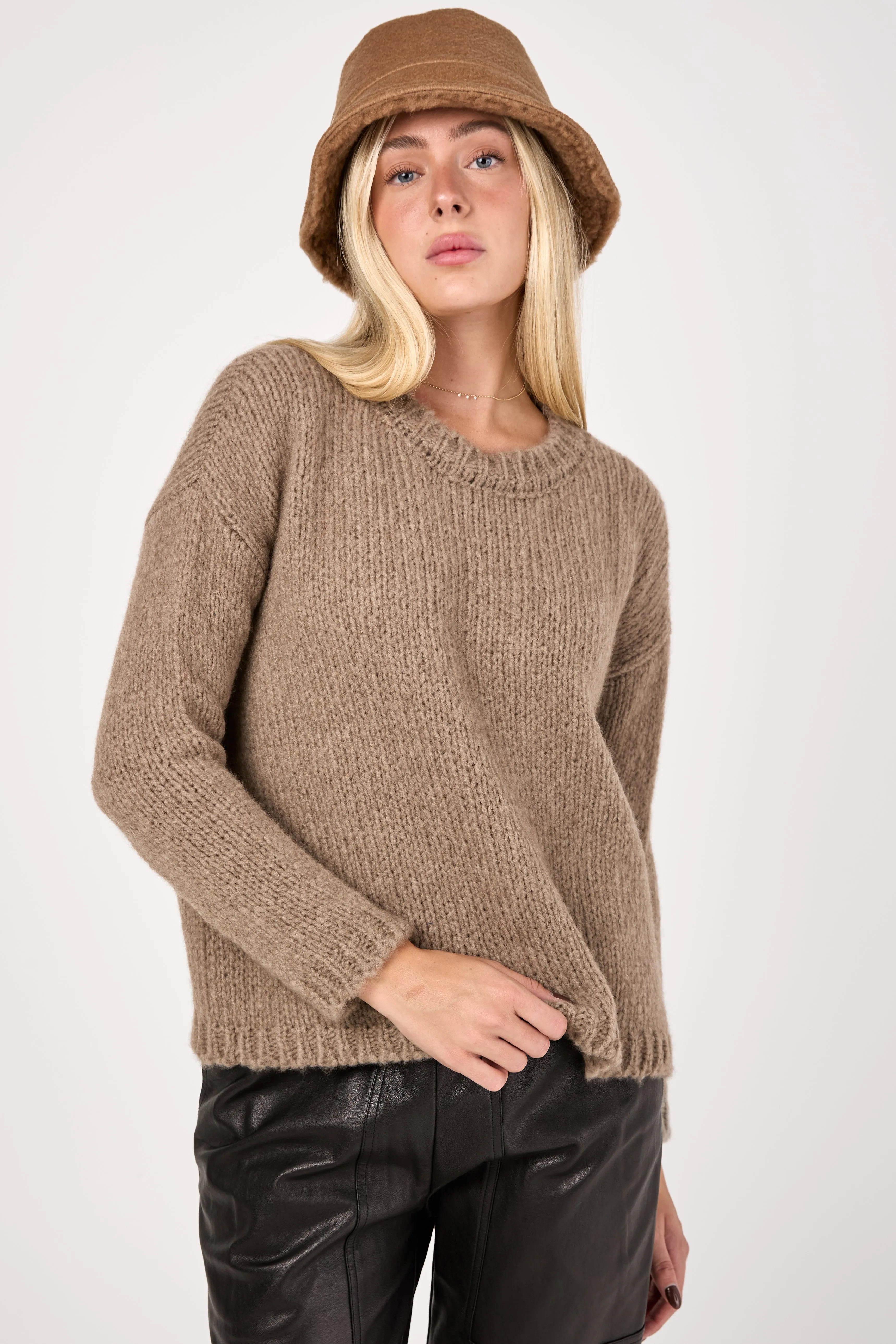 Voluminous Cashmere Oversized Sweater in Cappuch